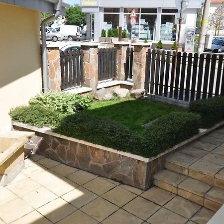 Къща За Гости Ирис Kyustendil Exterior photo